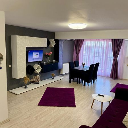 Airport Apartment 70 Squared Meters 오토페니 외부 사진