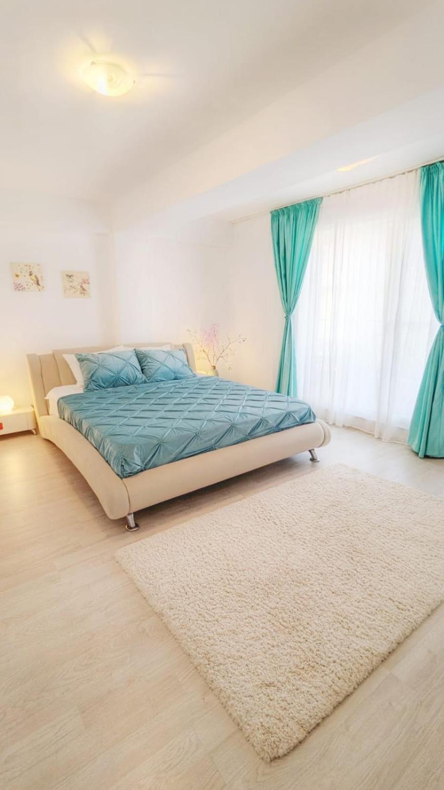 Airport Apartment 70 Squared Meters 오토페니 외부 사진